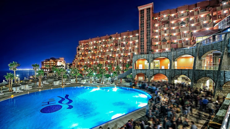 Holiday World Polynesia Hotel